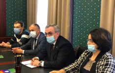 Министр здравоохранения Дагестана провёл совещание с медиками центра акушерства и гинекологии