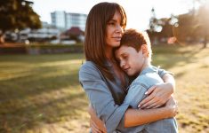 Принять и полюбить: руководство для родителей подростков