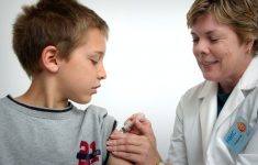 Норвежских детишек будут колоть от коронавируса