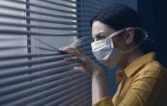 Ученые сомневаются в способности омикрон-штамма вызвать новую пандемию