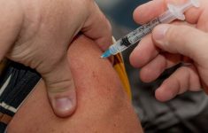 Половина населения России вакцинировалась от гриппа