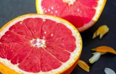 Побочные эффекты: полезный фрукт, которого лучше избегать при приеме статинов