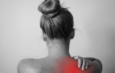 Дефицит гормонов может повышать риск проблем с плечом