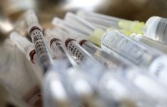 70% человечества нужно вакцинировать от коронавируса
