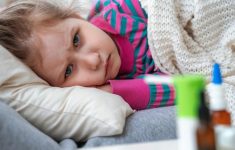 Дети в России стали чаще болеть одновременно коронавирусом и гриппом