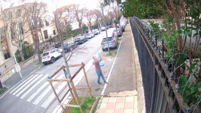 Генконсульство России подаст иск против напавших на консульство в Марселе