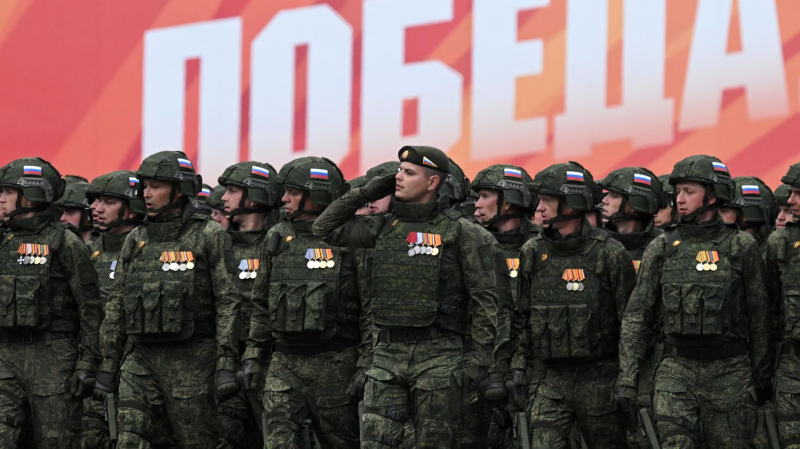 Россия отмечает День защитника Отечества