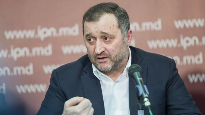 Экс-премьер Молдавии обвинил власти страны в "растворении нации"