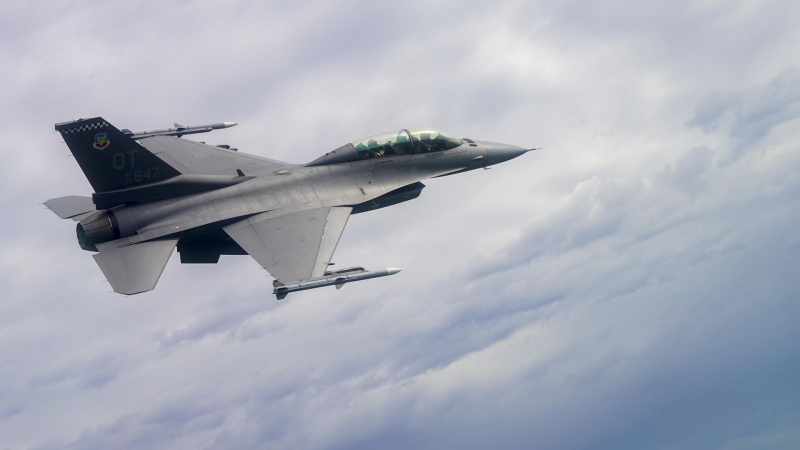 НАТО готовит к передаче Украине дополнительные F-16