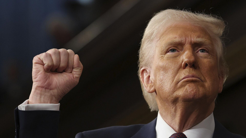 "Новая разновидность фашизма". Кто на самом деле управляет Трампом