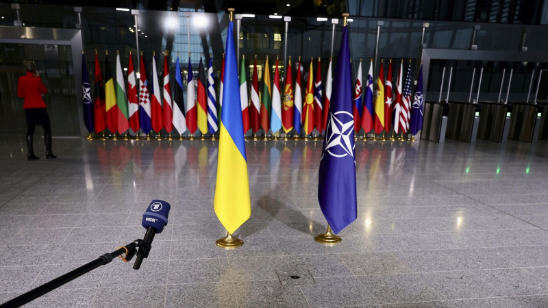 Politico назвала конфликт на Украине самым глобальным после холодной войны