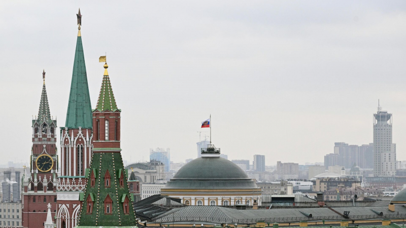 "Утром, днем и вечером". Во Франции неожиданно высказались о России